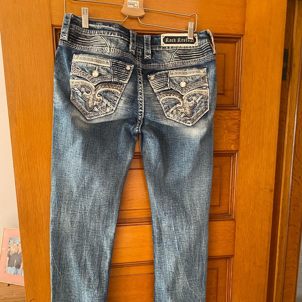 Rock Revival Yandel Easy Straight Jeans size 28 Regular length (32)